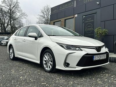 Używany Toyota Corolla 125 KM (91 kW) 2022 Biały (metalik) Sedan/Limuzyna
