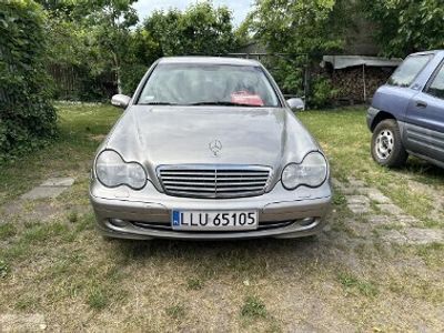 Mercedes C200