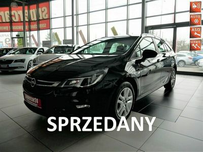 używany Opel Astra 1.6dm 136KM 2017r. 51 400km