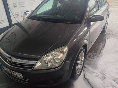 używany Opel Astra Hatchback 1.7 cdti 2009 r.