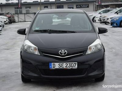 Używany Toyota Yaris 100 KM (73 kW) 2011 Czarny (metalik) Hatchback