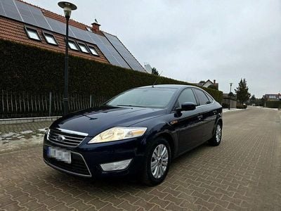 Niebieski ciemny (metalik) Używany 2009 Ford Mondeo Ghia Hatchback | 14 900 zł (Uczciwa cena)