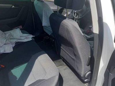 Używany VW Passat 2011 Biały Sedan/Limuzyna