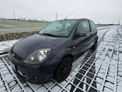 Grafitowy Używany 2007 Ford Fiesta Hatchback | 4999 zł (Dobra cena)