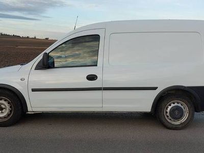 używany Opel Combo garażowany, bezwypadkowy, mały przebieg