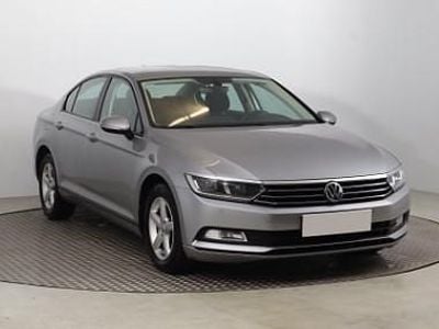 Używany VW Passat 150 KM (110 kW) 2017 Szary Sedan/Limuzyna