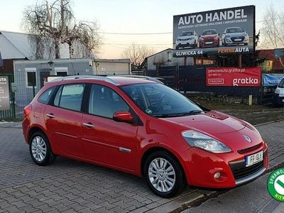 Czerwony Używany 2010 Renault Clio GrandTour Kombi | 18 900 zł