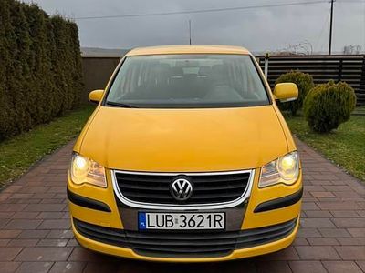 Żółty Używany 2009 VW Touran Minivan | 18 500 zł (Uczciwa cena)