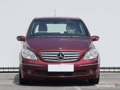 Używany Mercedes B180 2005 Bordowy Minivan