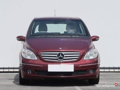 Mercedes B180