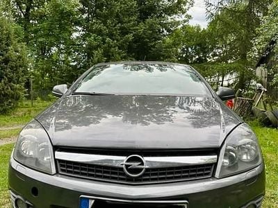 Szary Używany 2010 Opel Astra GTC Hatchback | 8900 zł (Dobra cena)