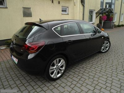 Czarny Używany 2010 Opel Astra Sedan/Limuzyna | 26 900 zł