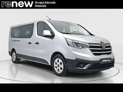 Używany Renault Trafic 150 KM (110 kW) 2024 Srebrny Minivan