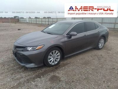 Szary Używany 2018 Toyota Camry Sedan/Limuzyna | 69 000 zł