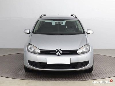 Srebrny Używany 2013 VW Golf VII Kombi | 19 999 zł (Dobra cena)