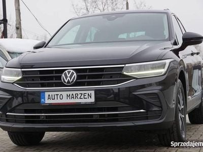 Czarny Używany 2022 VW Tiguan SUV | 94 700 zł (Uczciwa cena)