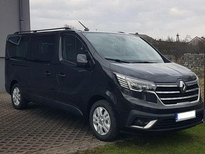 Czarny Używany 2023 Renault Trafic Minivan | 172 900 zł