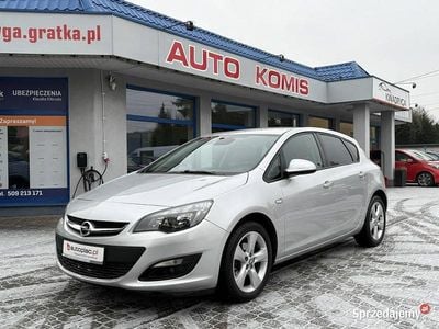 Używany Opel Astra 120 KM (88 kW) 2015 Srebrny (metalik) Hatchback