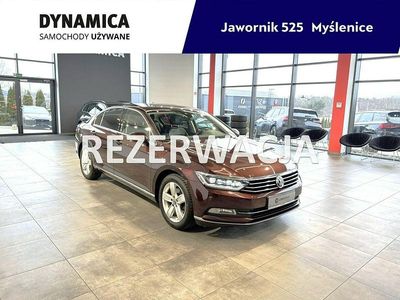 Czerwony Używany 2016 VW Passat Highline Sedan/Limuzyna | 52 900 zł (Uczciwa cena)