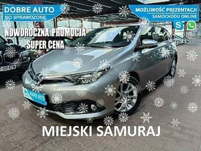 Szary (metalik) Używany 2016 Toyota Auris Hybrid Hatchback | 62 888 zł (Dość drogi)