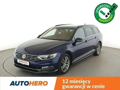 Niebieski Używany 2018 VW Passat R-line Kombi | 76 900 zł (Uczciwa cena)