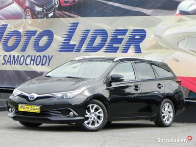 używany Toyota Auris Hybrid 