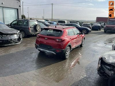 Czerwony Używany 2020 Kia Stonic SUV | 29 900 zł