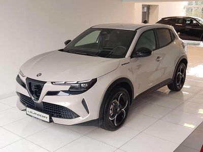 Lakier metalizowany szary scala Nowe 2025 Alfa Romeo Junior Edizione Speciale SUV | 134 000 zł