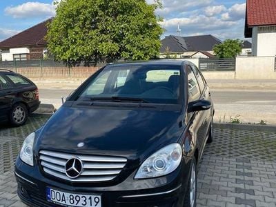 Mercedes B200