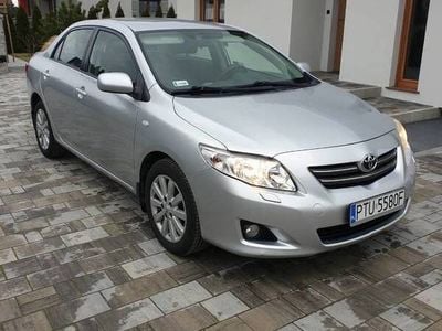 Używany Toyota Corolla 2008 Srebrny Sedan/Limuzyna