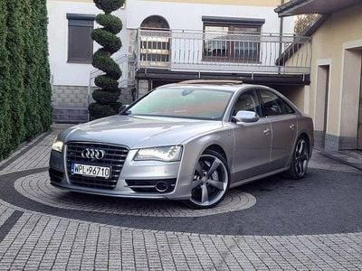 Srebrny (metalik) Używany 2012 Audi S8 Sedan/Limuzyna | 92 900 zł