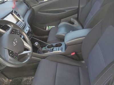 Biały Używany 2017 Hyundai Tucson SUV | 66 000 zł (Uczciwa cena)