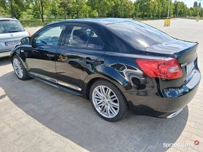 Używany Suzuki Kizashi 2011 Sedan/Limuzyna