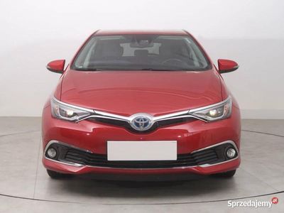 Używany Toyota Auris Hybrid 2016 Bordowy Hatchback