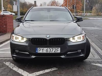 Szary Używany 2013 BMW 318 Kombi | 43 900 zł (Dość drogi)