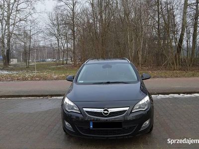 używany Opel Astra COSMO, KOMBI, 1.7 CDTI, BI-XENON, NAVI, 2011r.