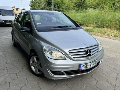 Srebrny (metalik) Używany 2007 Mercedes B180 Minivan | 14 999 zł (Uczciwa cena)