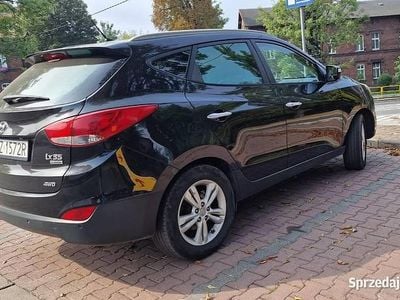 Czarny Używany 2010 Hyundai ix35 SUV | 22 000 zł (Dobra cena)