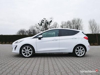 Używany Ford Fiesta 100 KM (73 kW) 2017 Biały Hatchback
