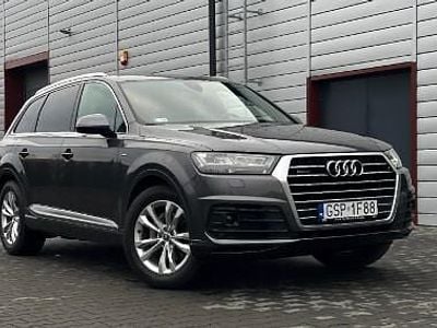 Inny kolor Używany 2018 Audi Q7 S-Line SUV | 199 997 zł