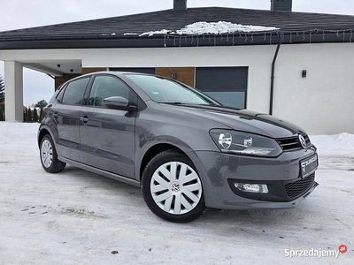 Szary Używany 2010 VW Polo Comfortline Hatchback | 20 900 zł (Uczciwa cena)