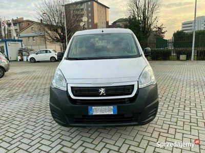 używany Peugeot Partner Tepee 1.6 BlueHDi 75KM