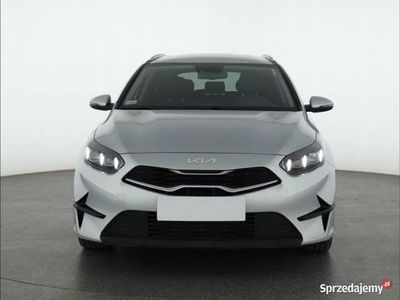 Srebrny Używany 2022 Kia Ceed Hatchback | 73 999 zł (Uczciwa cena)