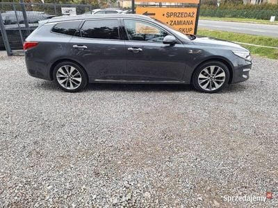 Używany Kia Optima 141 KM (103 kW) 2017 Grafitowy Kombi