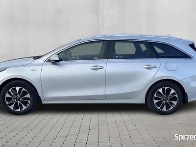 Używany Kia Ceed 2024 Srebrny Hatchback