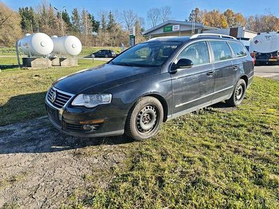 Czarny Używany 2007 VW Passat Kombi | 3900 zł