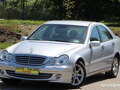 Srebrny Używany 2006 Mercedes C180 Sedan/Limuzyna | 17 800 zł