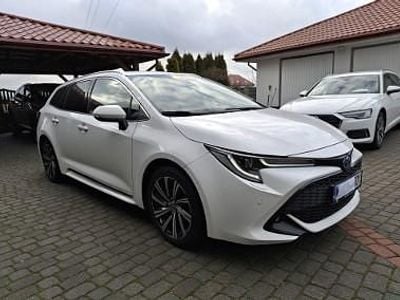 Biały Używany 2022 Toyota Corolla Style Kombi | 73 000 zł (Uczciwa cena)