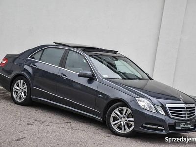 Używany Mercedes E350 Avantgarde 231 KM (169 kW) 2010 Granatowy Sedan/Limuzyna