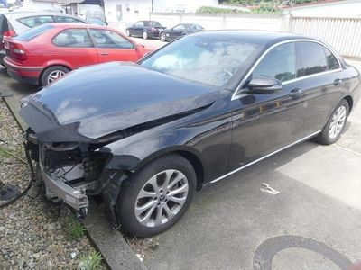 Czarny Używany 2018 Mercedes E200 Avantgarde Sedan/Limuzyna | 55 999 zł